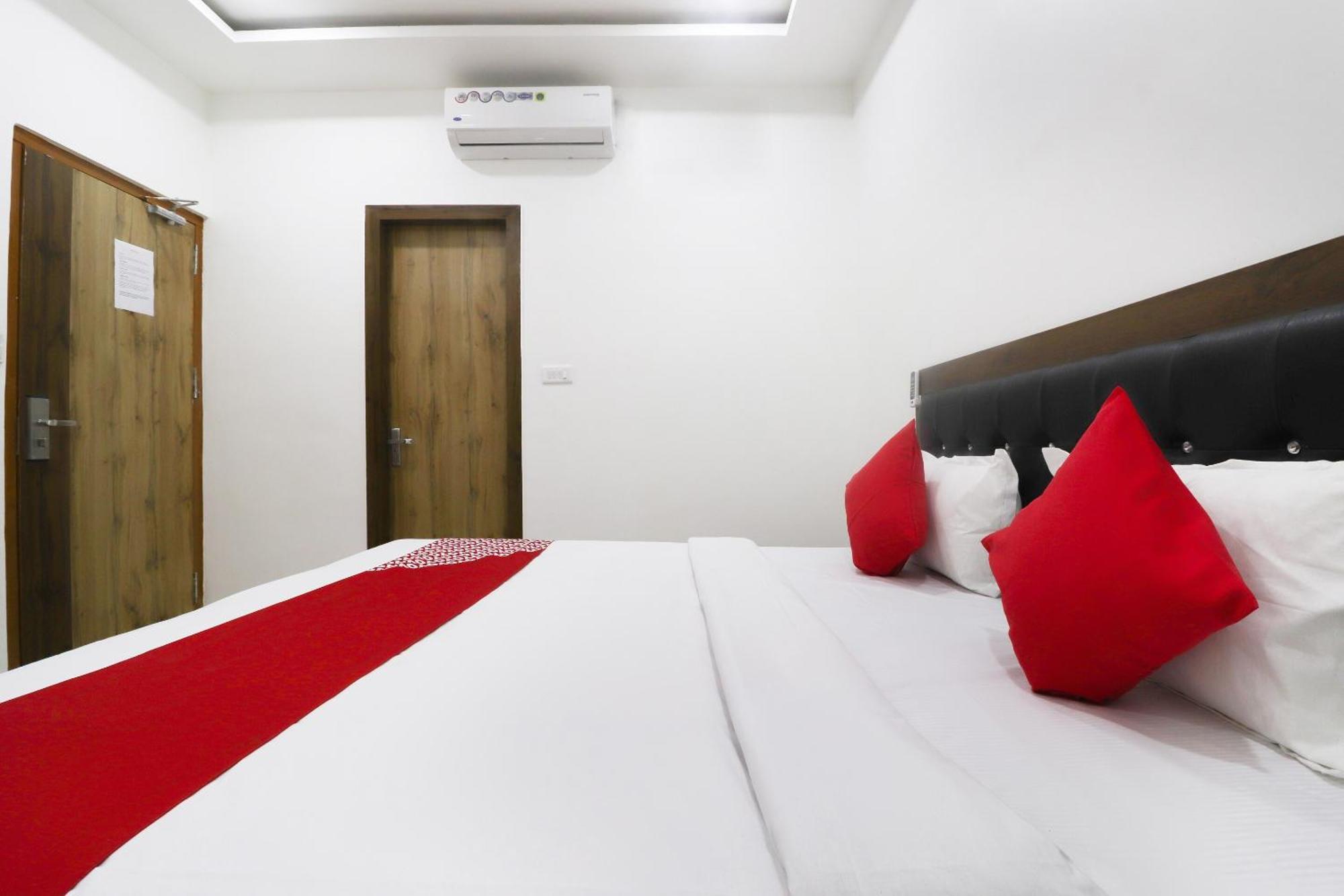 Hotel O Vrindavan Inn Near Lulu Mall Bijnaur Exterior photo